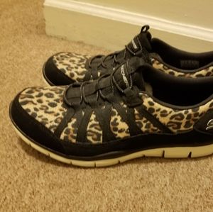 Leopard Print Memory Foam Walking Sneakers Skechers